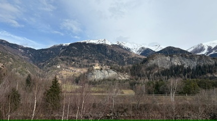 366184A0-19C3-4175-B8FF-50801C013E86 4 5005 c